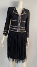 Load image into Gallery viewer, Chanel 01P 2001 Spring Black Lace Skirt FR 34