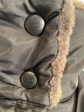 Load image into Gallery viewer, Vintage Chanel Identification 99A 1999 Fall Winter Ski Warm Jacket Coat FR 38 US 6/8