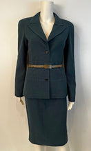 Load image into Gallery viewer, Vintage Chanel 98A 1998 Fall Green Jacket Skirt Suit FR 34 US 4