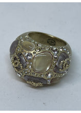 Load image into Gallery viewer, Chanel 12C 2012 Cruise Pale Gold Gripoix Crystal Opaque Lilac CC Ring EU 52 US 6