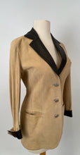 Load image into Gallery viewer, Vintage Chanel 98P 1998 Spring Suede and Lambskin Leather Beige/Dark Brown Trim Jacket FR 36