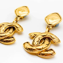 Load image into Gallery viewer, 1980 Vintage Chanel double CC logo matelasse quilted gold plated clip on earrings