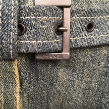 Load image into Gallery viewer, Chanel 00A 2000 Fall Capri Jeans Pants w Chanel Denim Belt FR 40 US 6