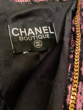Load image into Gallery viewer, 95P, 1995 Spring Vintage Chanel Pink Black Boucle Wool Tweed Dress Jacket Blazer US 6