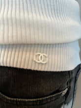 Load image into Gallery viewer, Chanel 05C 2005 Cruise Ivory White Cotton Ribbed Camisole Blouse Top FR 40 US 4/6