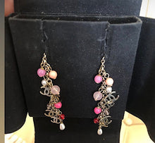 Load image into Gallery viewer, Chanel 19S 2019 long pierced CC pink bead Pearl dangle earrings