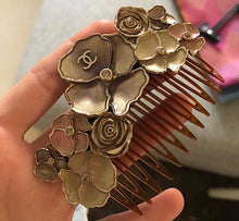 Load image into Gallery viewer, Chanel 13C 2013 Cruise Resort Decorative Hair Comb