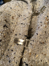 Load image into Gallery viewer, Chanel vintage 99A, 1999 Fall Brown Tweed Long Jacket subtle sparkle FR 40 US 6/8