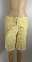 Load image into Gallery viewer, Chanel 00P, 2000 Spring Yellow CC logo Knee Length Shorts FR 40 US 4/6