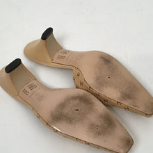 Load image into Gallery viewer, 1990 Chanel Vintage patent leather CC logo monogrammed beige kitten heel mule slides EU 38