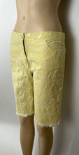 Load image into Gallery viewer, Chanel 00P, 2000 Spring Yellow CC logo Knee Length Shorts FR 40 US 4/6