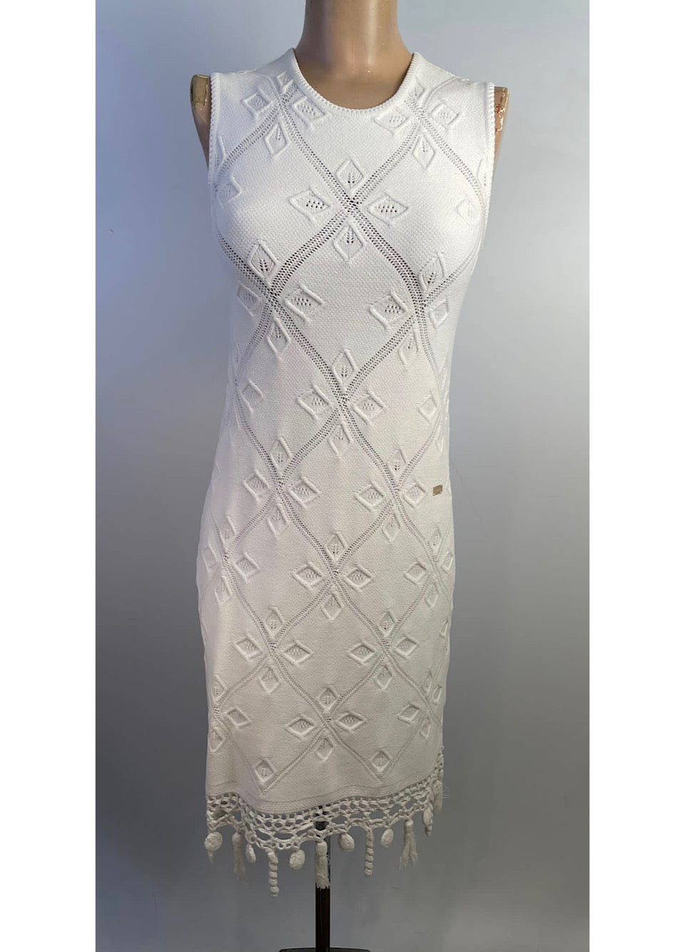 chanel white crochet dress Boutique CHANEL White cotton crochet lace strapless short dress embroidered with silk flowers Retail price 4000 Size 36