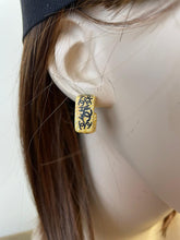 Load image into Gallery viewer, Chanel 02P, 2002 Spring Vintage Pierced Wooden CC Collage Earrings